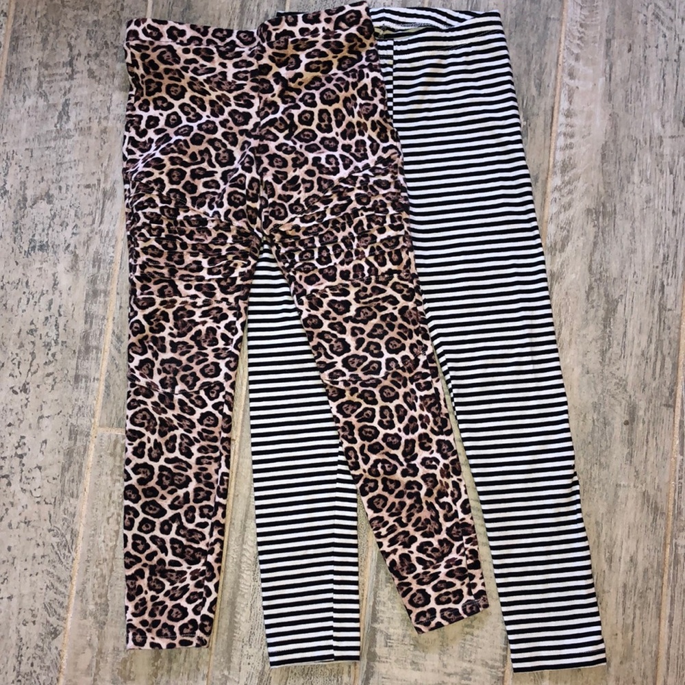 2 Girls size M leggings